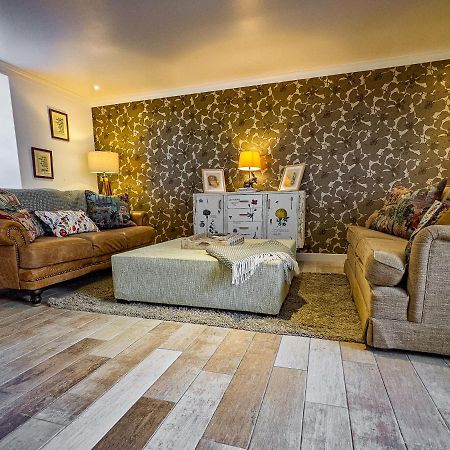 Apartament Beautiful Listed Flat With Private Garden, Birnam Zewnętrze zdjęcie